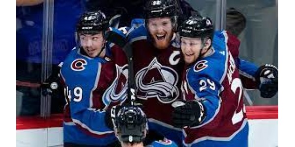 Colorado Avalanche pobijedio je gostujući St. Louis Blues 3-2 Colorado Avalanche pobijedio je gostujući St. Louis Blues 3-2